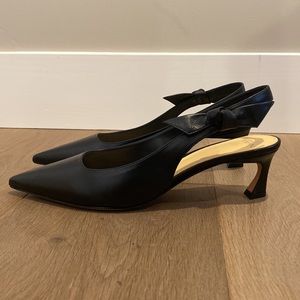 Brand new in box Alexandre Birman “clarita” leather baller…